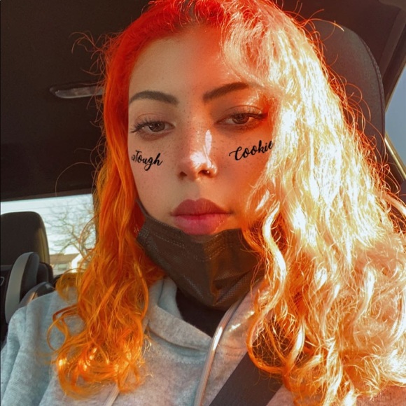 Meet your Posher, Trinity - Picture 1 of 1